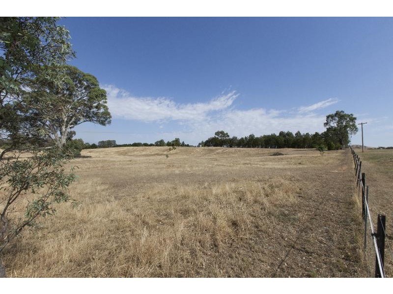 693 Ararat-St Arnaud Road, Crowlands VIC 3377