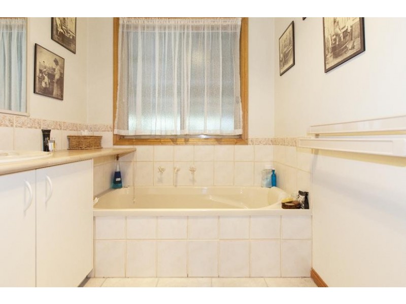 693 Ararat-St Arnaud Road, Crowlands VIC 3377