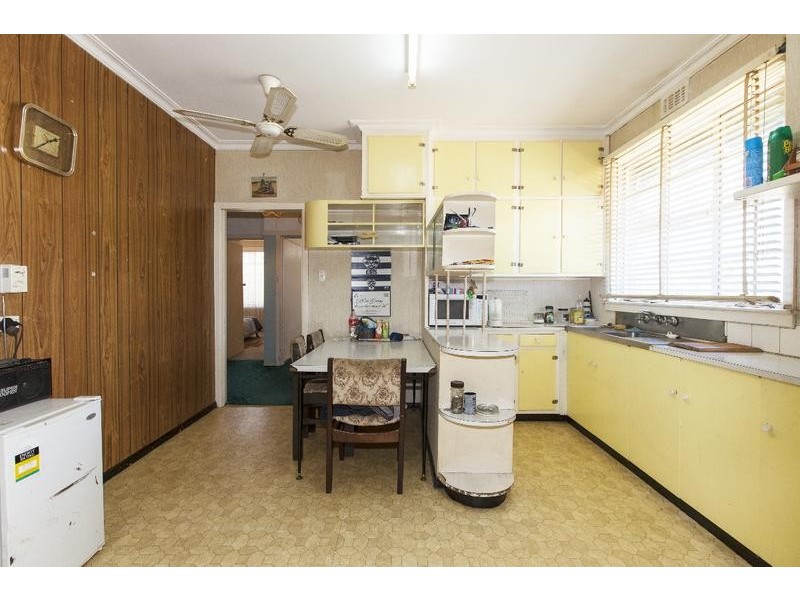 14 Laidlaw Street, Ararat VIC 3377