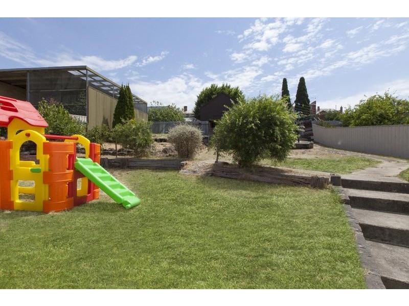 7 Banksia Street, Ararat VIC 3377