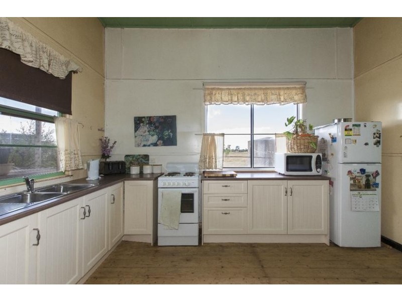 696 Ararat – St Arnaud Road, Crowlands VIC 3377