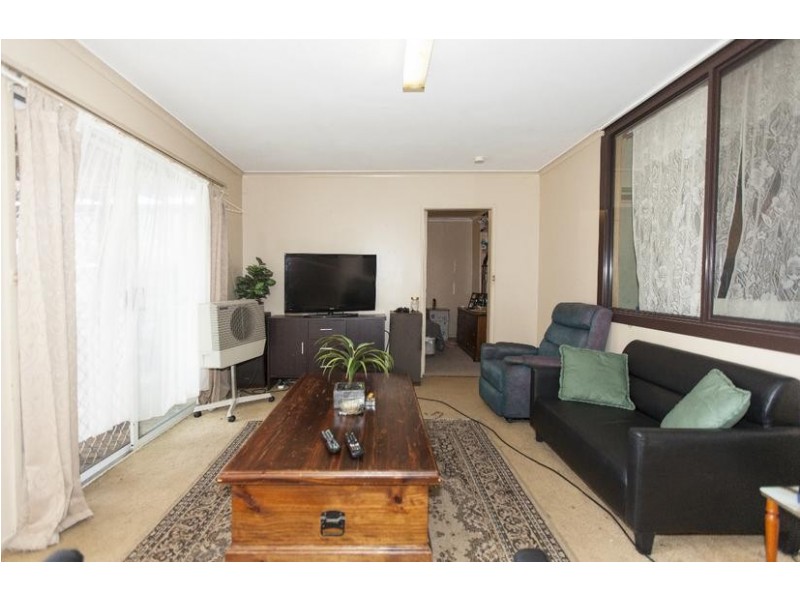 15 Marx Crescent, Ararat VIC 3377