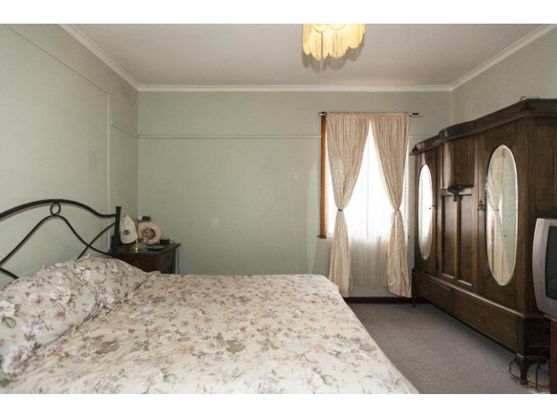 15 Marx Crescent, Ararat VIC 3377