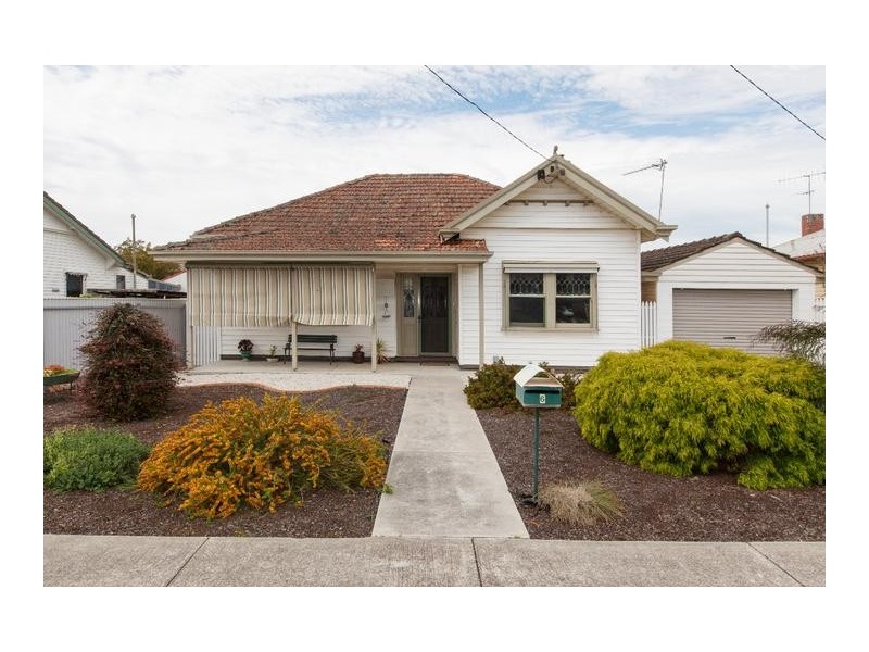 6 Queens Avenue, Ararat VIC 3377