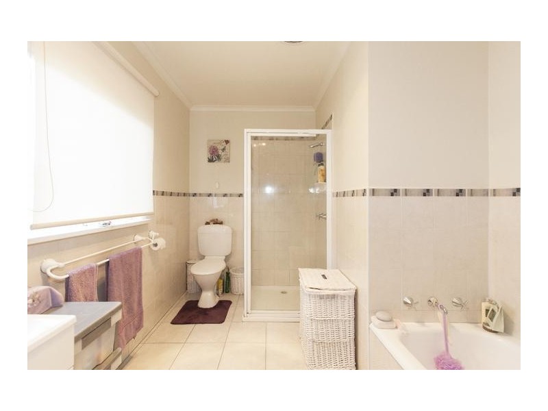 6 Queens Avenue, Ararat VIC 3377