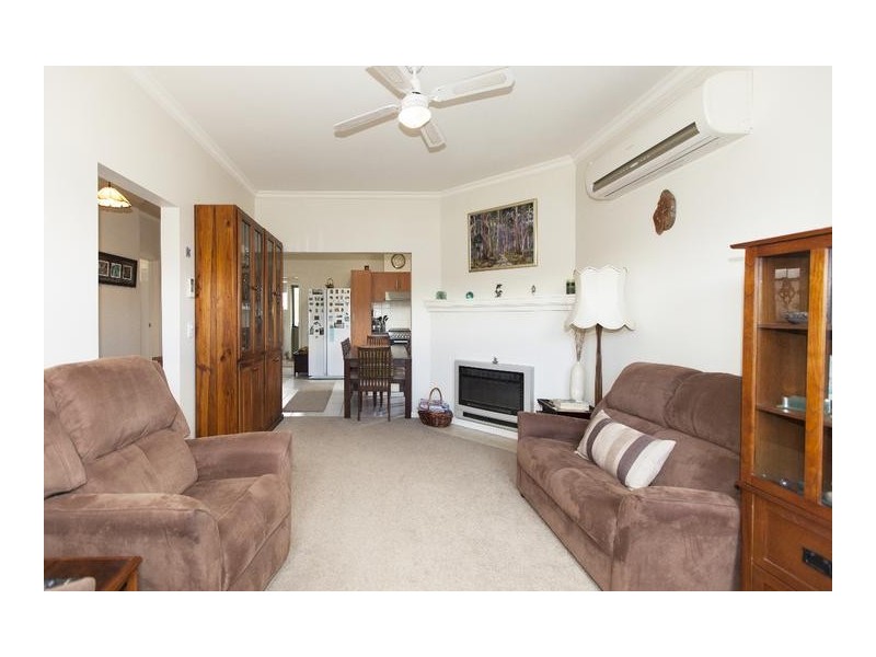 6 Queens Avenue, Ararat VIC 3377