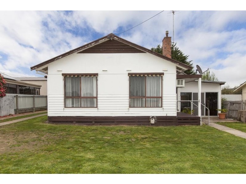 17 Hewitt Street, Ararat VIC 3377