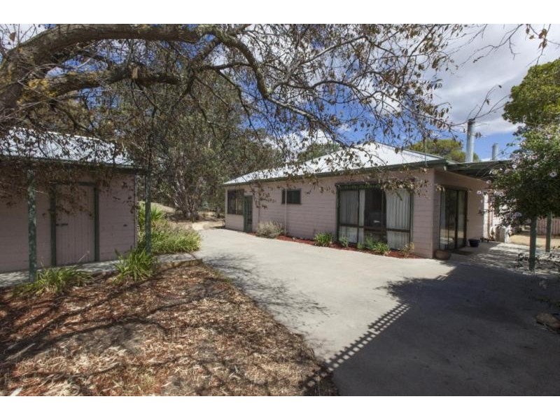 1048 Buangor – Ben Nevis Road, Warrak VIC 3377