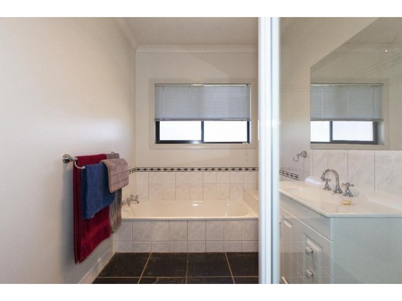 3 Scotts Rise, Ararat VIC 3377