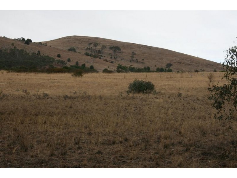 142 Rifle Butts Road, Landsborough VIC 3384