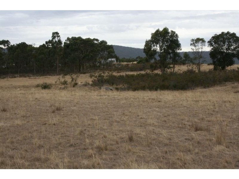 142 Rifle Butts Road, Landsborough VIC 3384