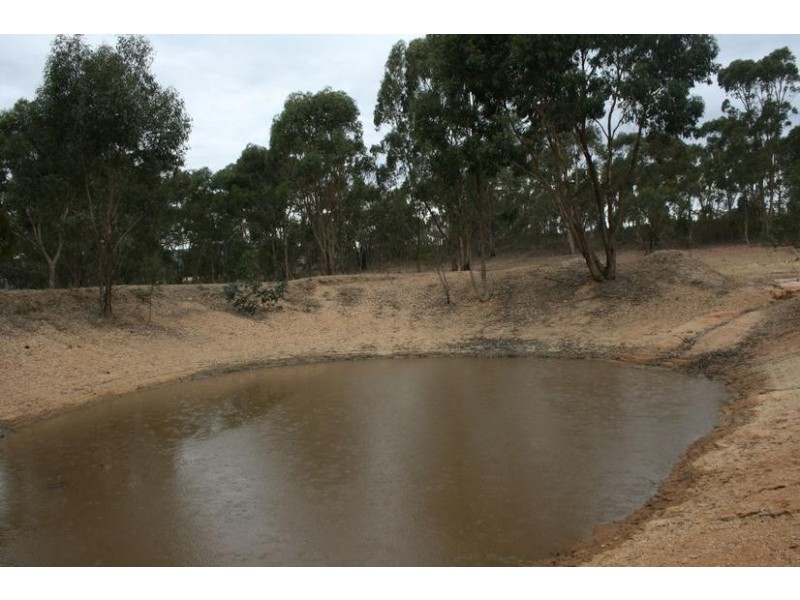 142 Rifle Butts Road, Landsborough VIC 3384