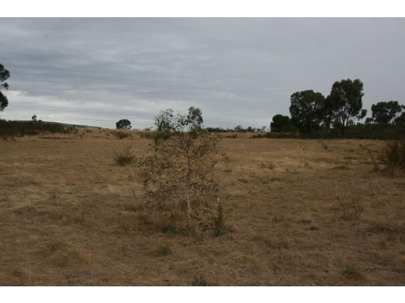 142 Rifle Butts Road, Landsborough VIC 3384