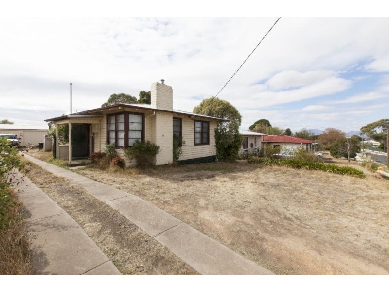 19 Montgomery Street, Ararat VIC 3377