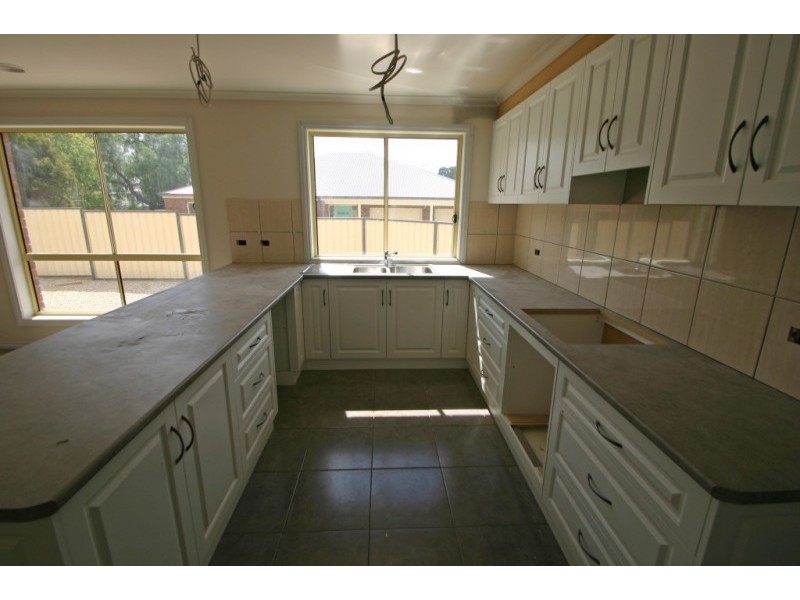 1 & 2/329 Barkly Street, Ararat VIC 3377