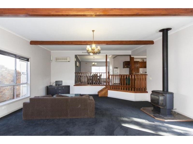 14 Clarke Street, Ararat VIC 3377