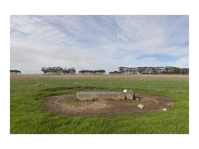 260 Nerrin Nerrin Estate Road, Lake Bolac VIC 3351