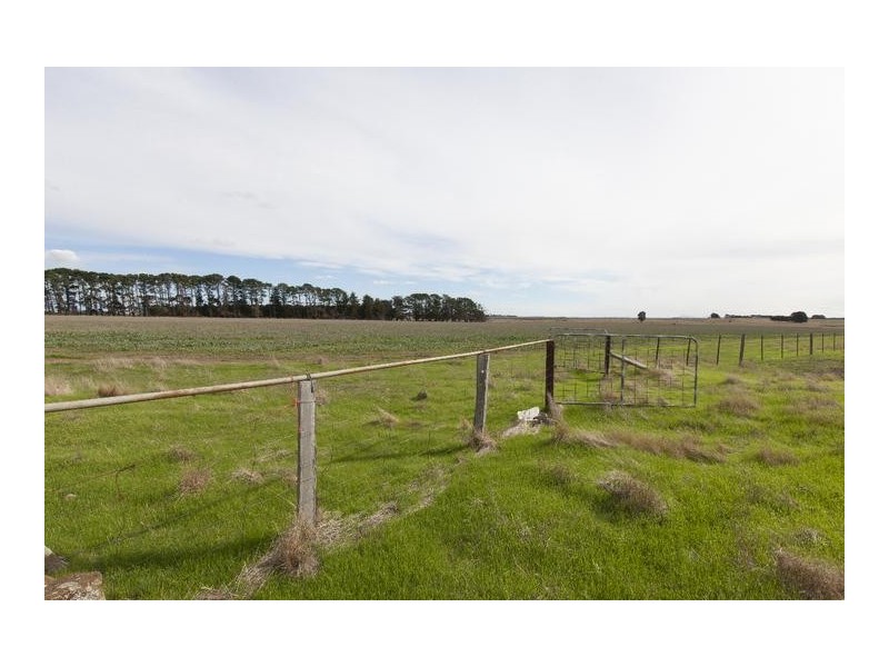 260 Nerrin Nerrin Estate Road, Lake Bolac VIC 3351