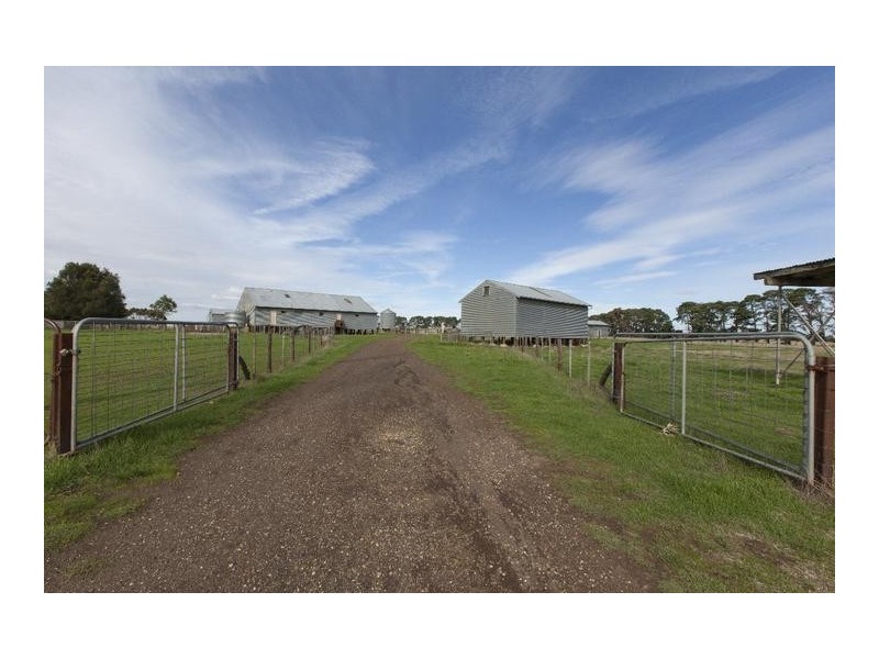 260 Nerrin Nerrin Estate Road, Lake Bolac VIC 3351