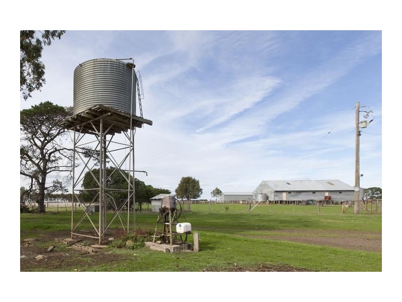 260 Nerrin Nerrin Estate Road, Lake Bolac VIC 3351