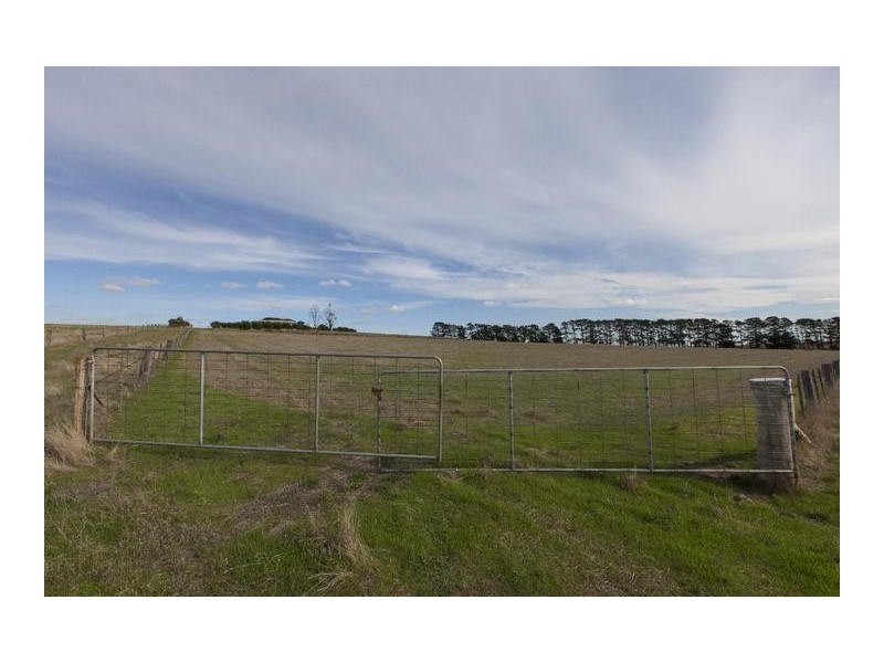 260 Nerrin Nerrin Estate Road, Lake Bolac VIC 3351