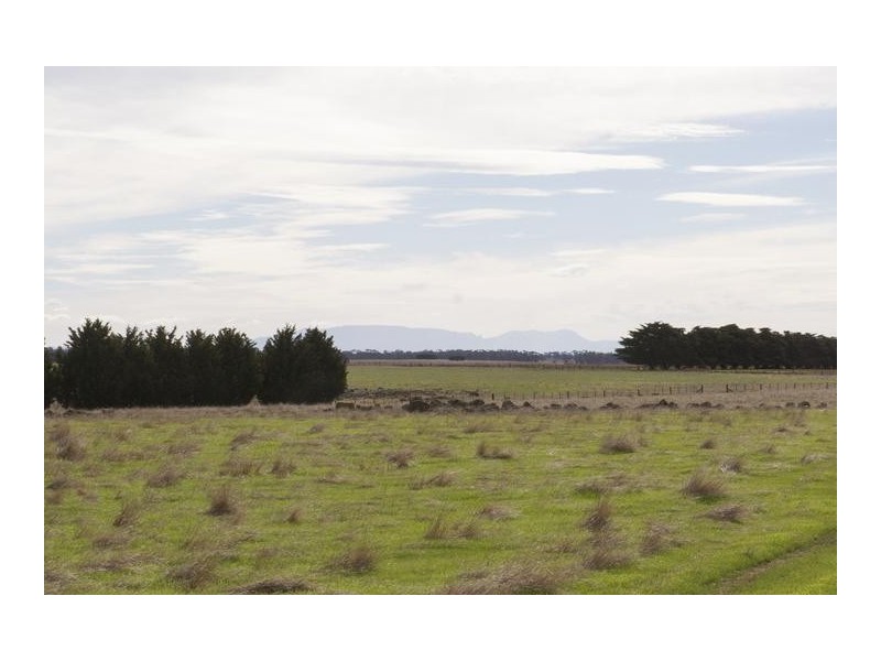 260 Nerrin Nerrin Estate Road, Lake Bolac VIC 3351