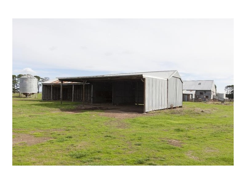 260 Nerrin Nerrin Estate Road, Lake Bolac VIC 3351