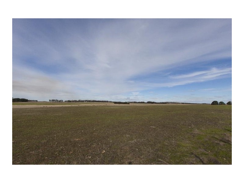 260 Nerrin Nerrin Estate Road, Lake Bolac VIC 3351