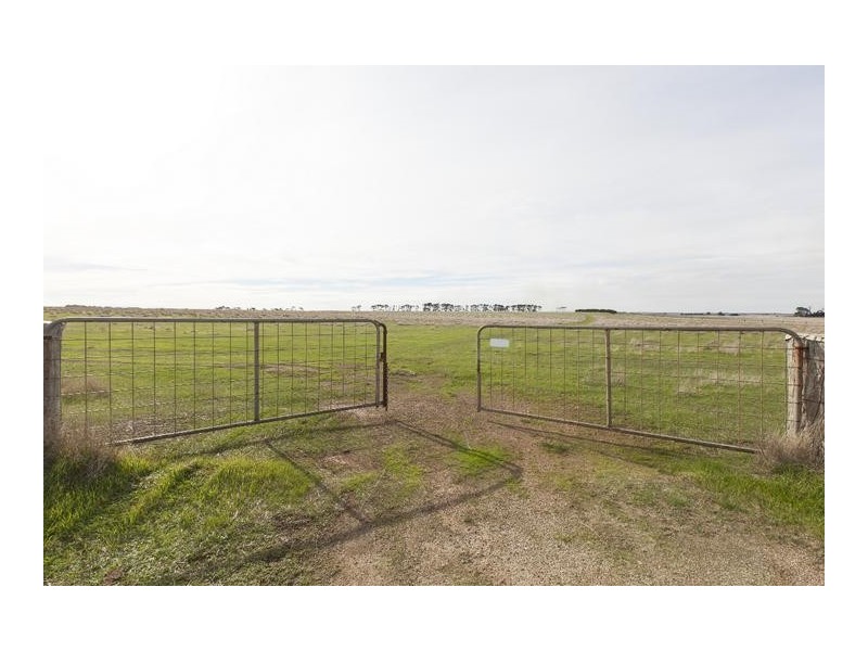 260 Nerrin Nerrin Estate Road, Lake Bolac VIC 3351