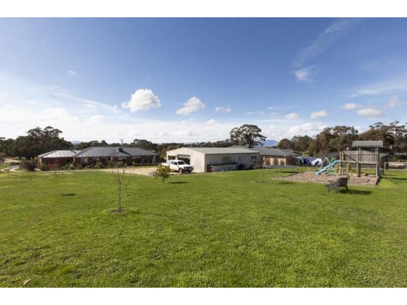 123 Picnic Road, Ararat VIC 3377