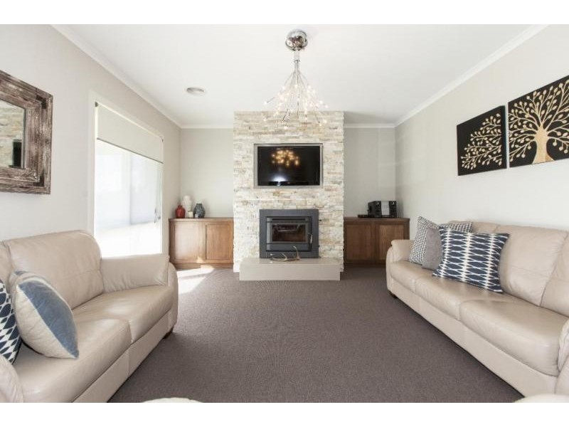 123 Picnic Road, Ararat VIC 3377