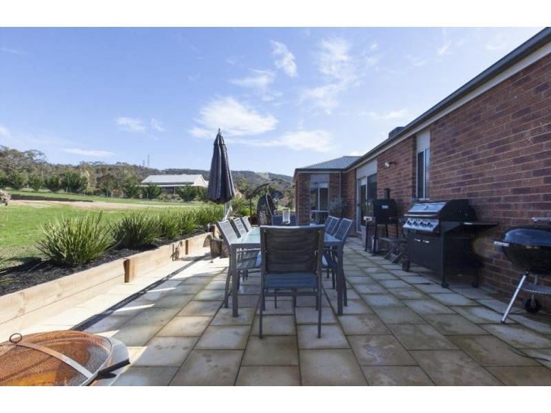 123 Picnic Road, Ararat VIC 3377