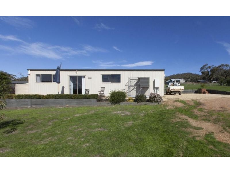 123 Picnic Road, Ararat VIC 3377