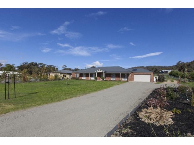 123 Picnic Road, Ararat VIC 3377