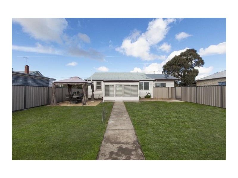 8 McLean Street, Ararat VIC 3377