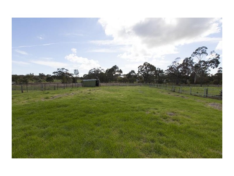 8 McLean Street, Ararat VIC 3377