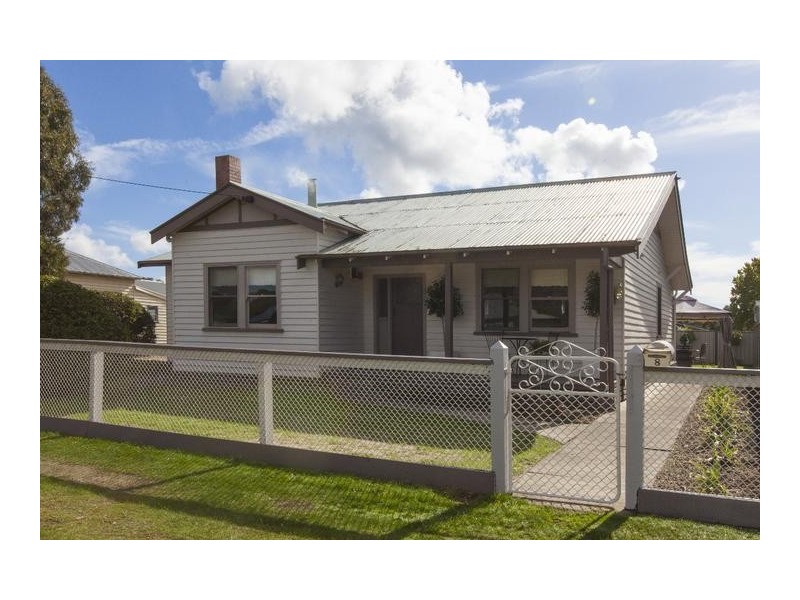 8 McLean Street, Ararat VIC 3377