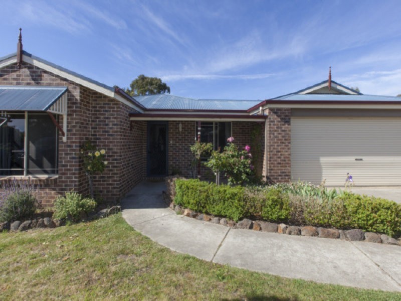 6 Redgum Drive, Ararat VIC 3377