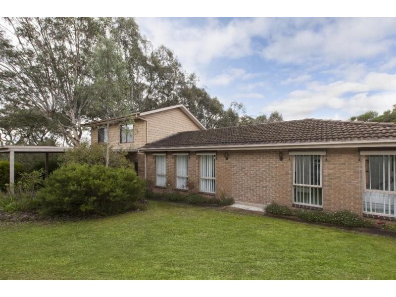 82 Banfield Street, Ararat VIC 3377