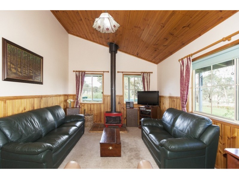 93 Lennons Lane, Landsborough VIC 3384