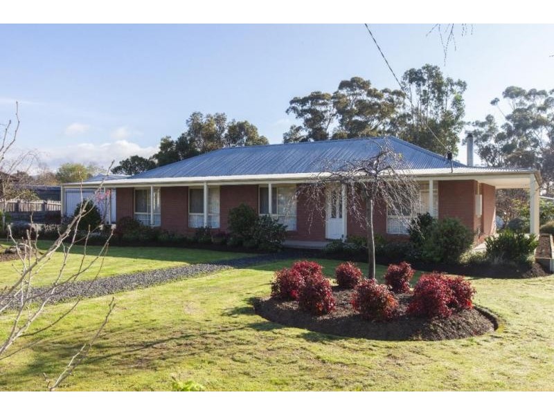 47 Churchill Avenue, Ararat VIC 3377