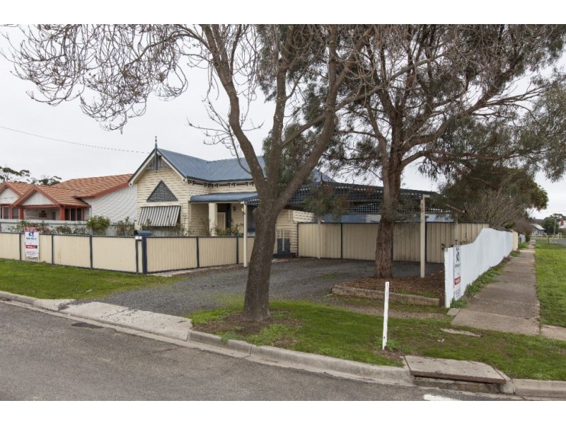 17 Viewpoint Street, Ararat VIC 3377