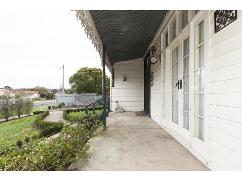 57 Moore Street, Ararat VIC 3377