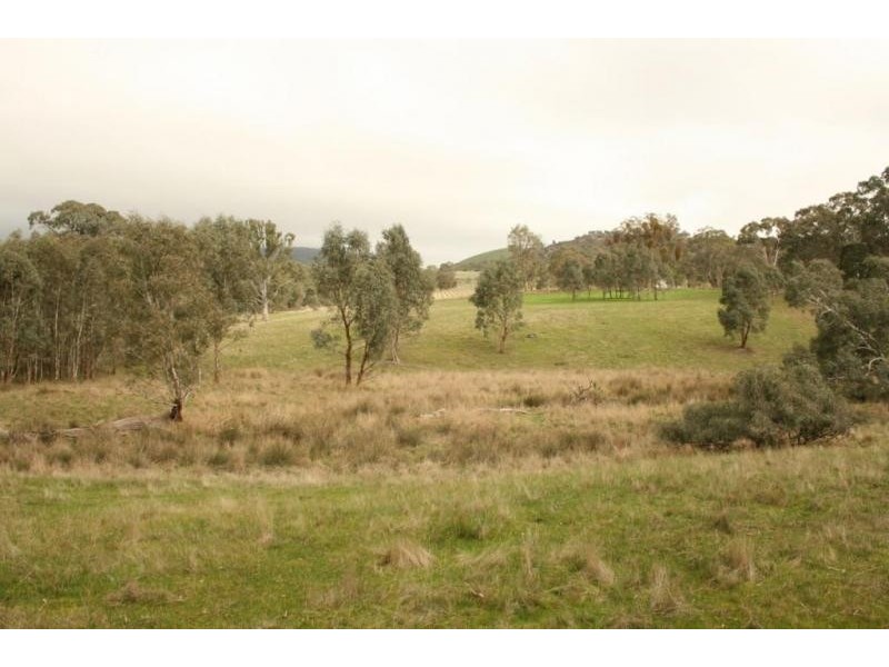 1 Pyrenees Highway, Elmhurst VIC 3469