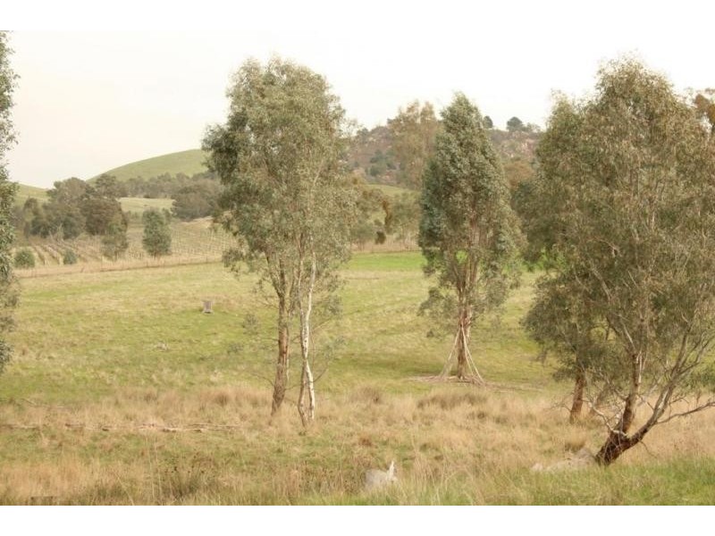 1 Pyrenees Highway, Elmhurst VIC 3469