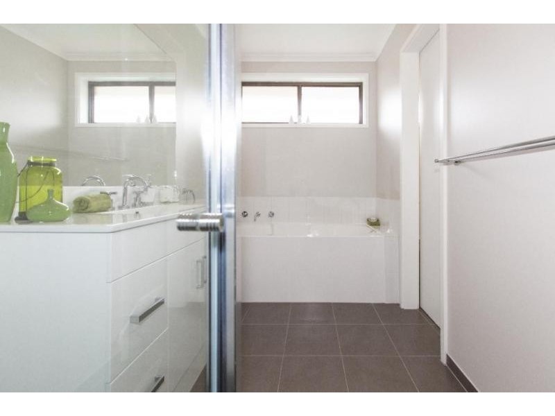 76 Banfield Street, Ararat VIC 3377