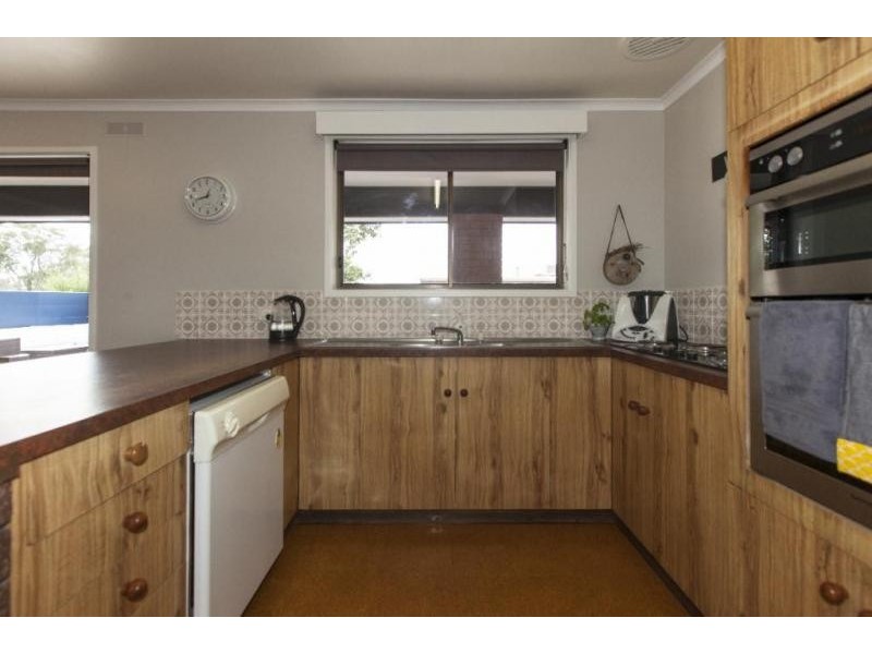 76 Banfield Street, Ararat VIC 3377