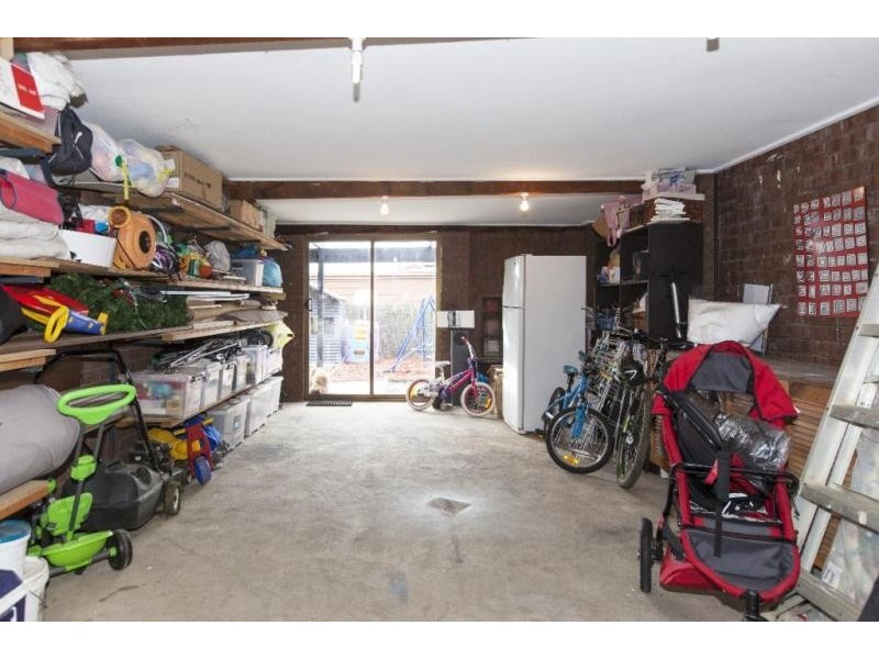 76 Banfield Street, Ararat VIC 3377