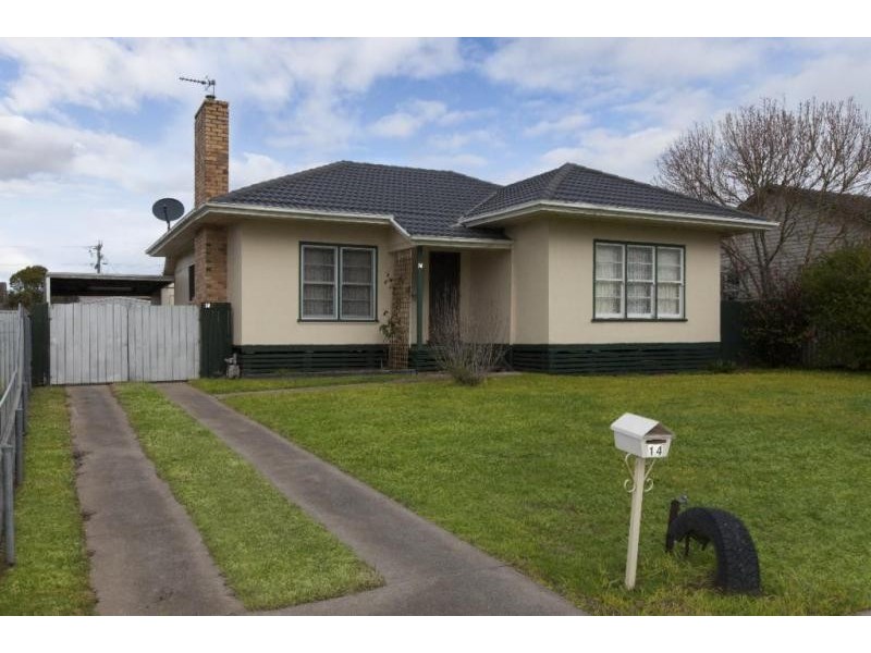 14 Bonnin Avenue, Ararat VIC 3377