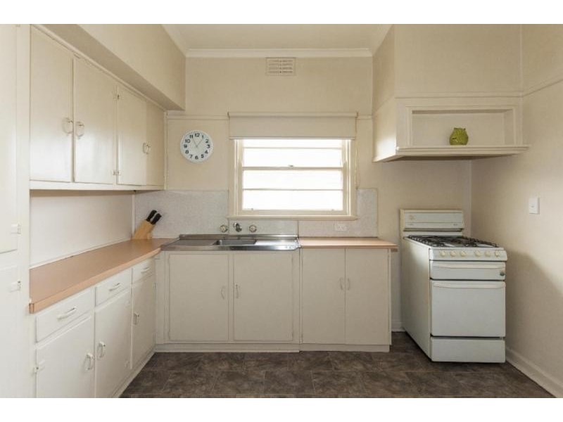 14 Bonnin Avenue, Ararat VIC 3377
